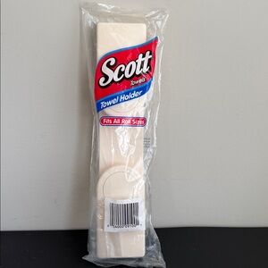 New vintage Scott towel holder cream